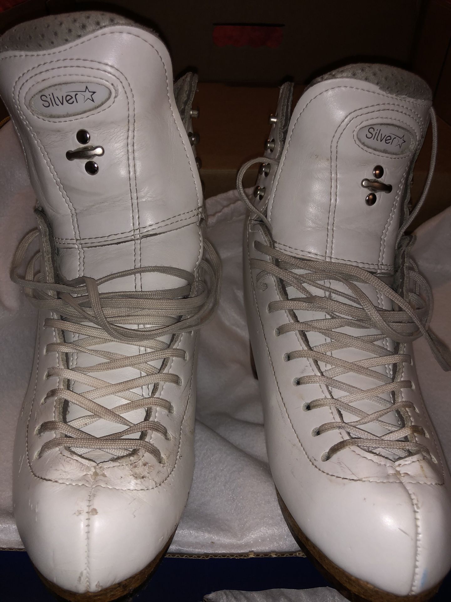 Riedell Model 875 Silver Star size 6 B/A (Boot Only)