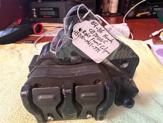 CB700sc caliper front right 1(contact info removed) Honda
