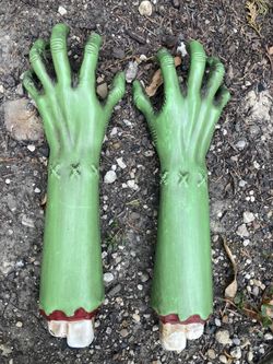 Halloween Creepy Hands