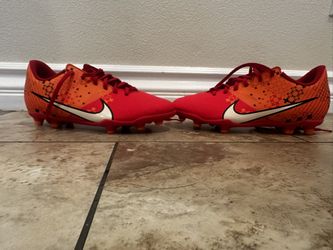 Nike soccer cleats (Kids)