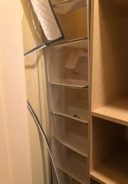 Shoes dust free holder