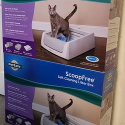 PetSafe ScoopFree Self Cleaning Litter Box