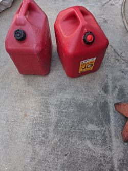 Red Plastic Gas Cans – Set of 2
