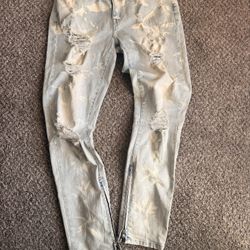 FASHION NOVA JEANS LEG ZIPPER