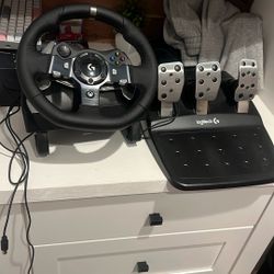 Logitech G920 Gaming Wheel New