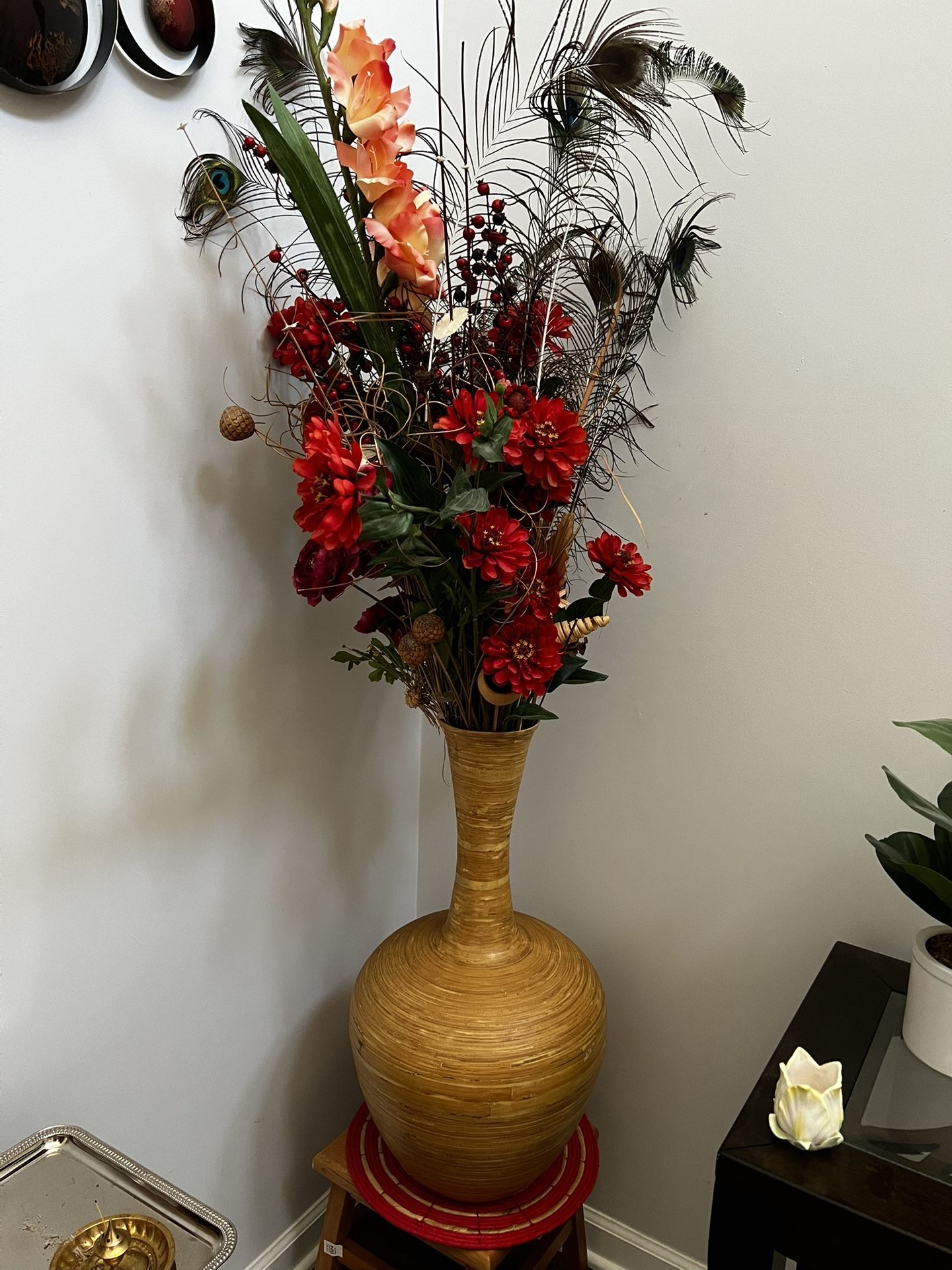 Beautiful Woven Vase With Decor Excellent