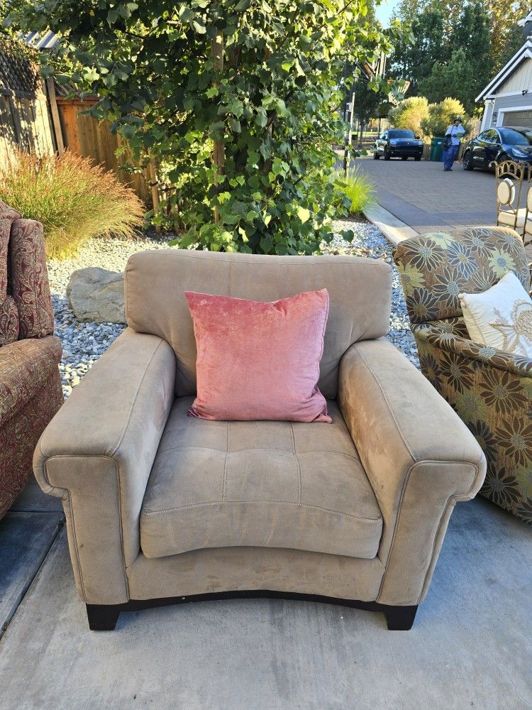 Single Wide Arm Suede Sofa Accent Chair