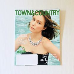 Town & Country Magazine - May 2025 - Hannah Einbinders
