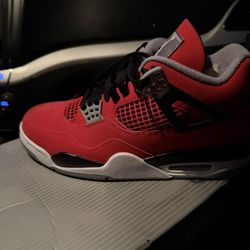 Jordan 4 Red
