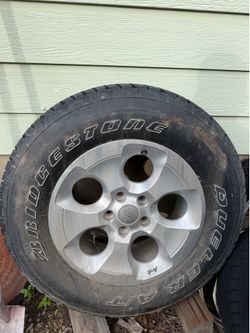 Jeep tire and rim