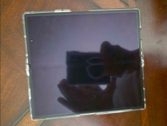 Z fold 8 Ultra -  512gb - used like new