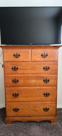 Vintage dresser. NEED IT GONE ASAP. FREE!