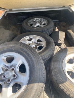 5 lug Toyota wheels n rims