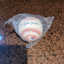 2002 New York Yankees Baseball Fotoball New in Package