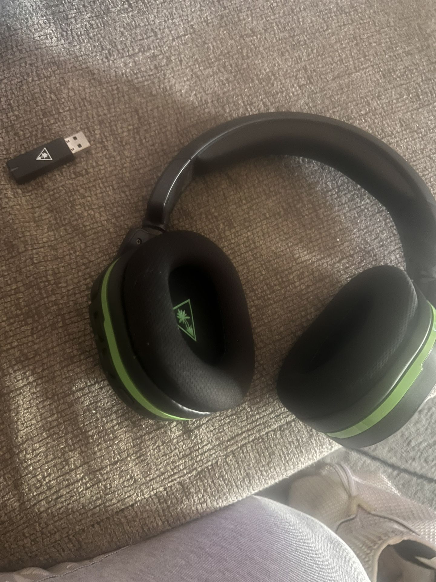 Xbox Wireless Headset 70$
