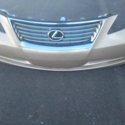 2007-2010 Lexus Es350 Complete Front Bumper With All The Accessories Oem.
