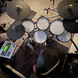 Roland Electronic Drums TD-20 Kit w/ TDW-20 Expansion Board + Roland V-drums Drum Mat