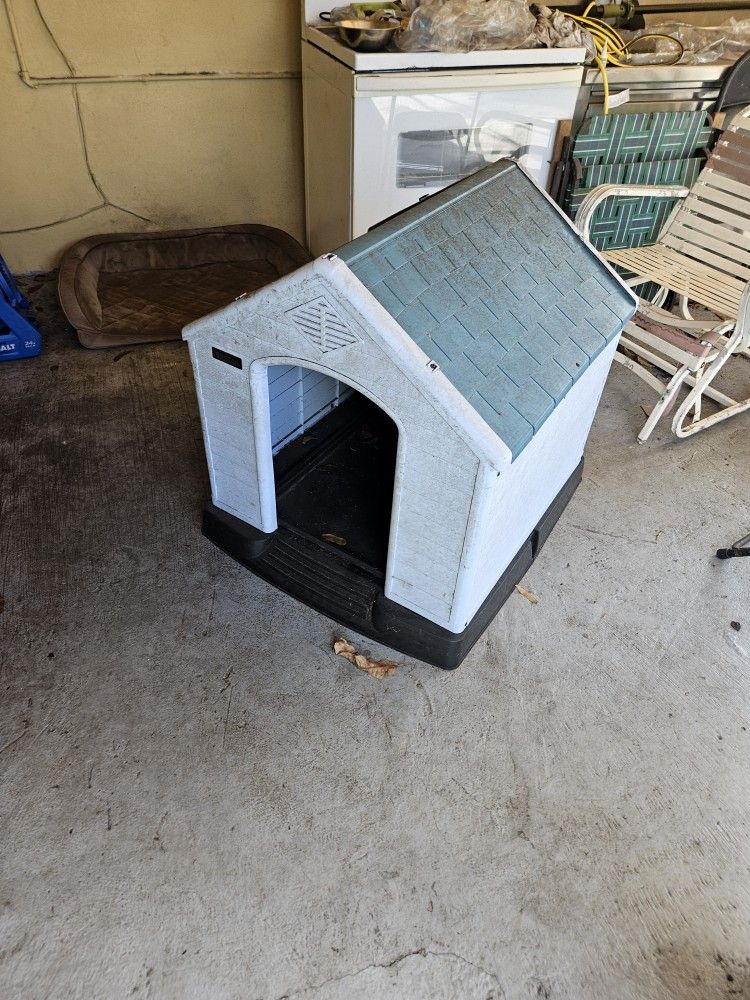 Large Dog house