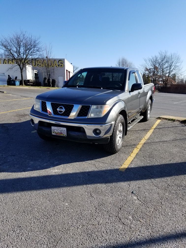 Nissan frontier 20054x4 título limpio