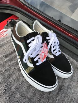 Vans like new with tag