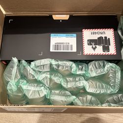 SEALED, Brand New: Lenovo Legion Go 2 Z2 Extreme