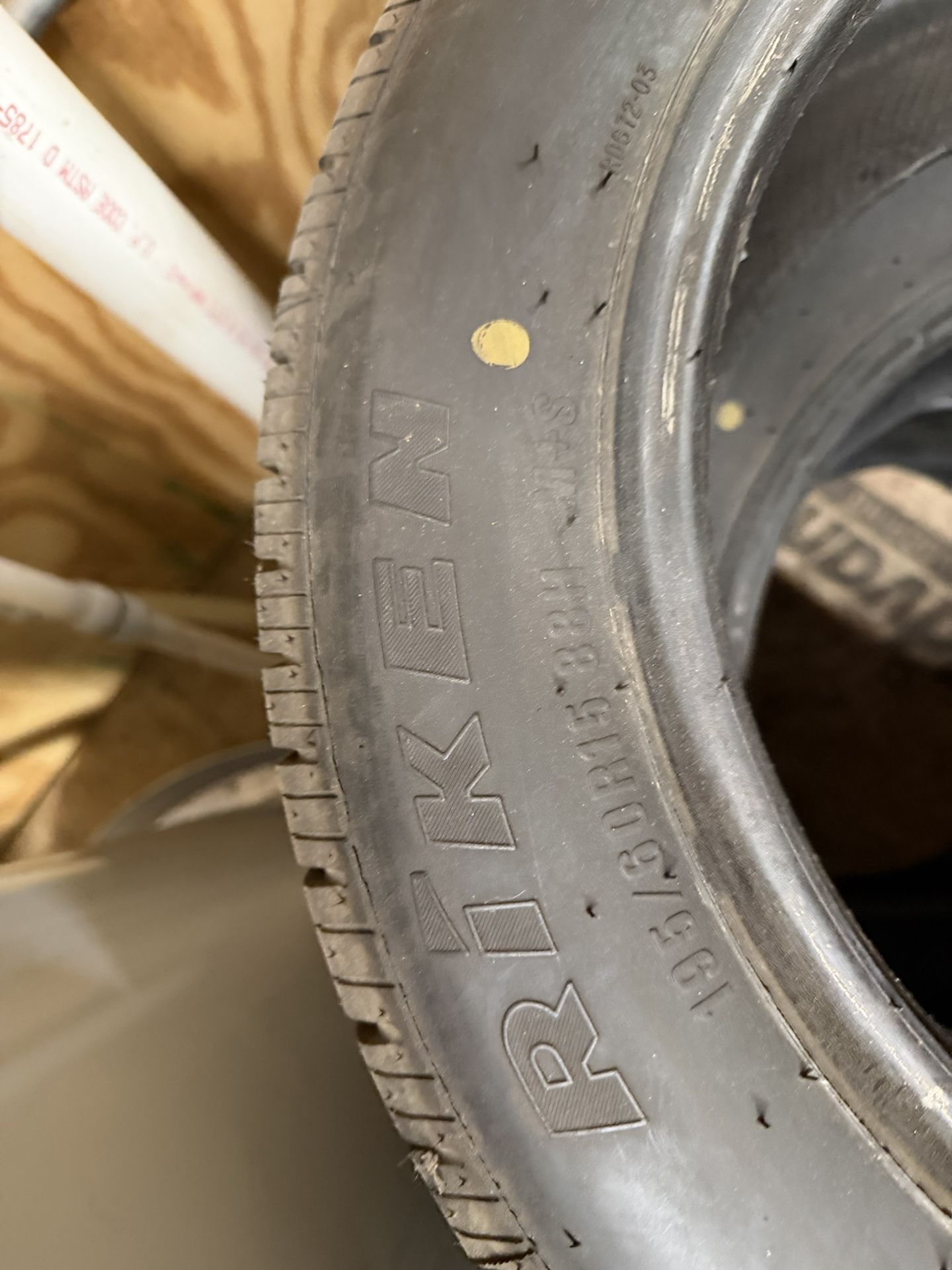 Riken Raptor Tires 195/60R15