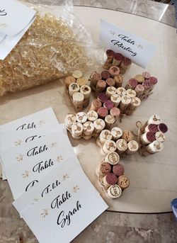 Wine table names and corks 10 pieces for table parties