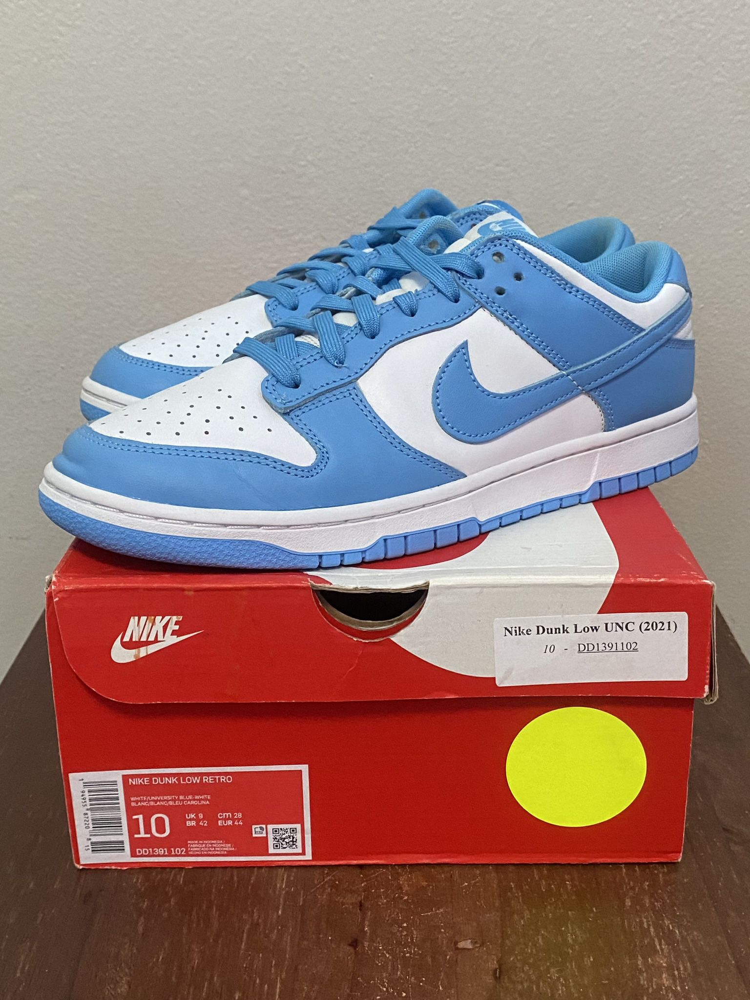 Nike Dunk Low UNC Size 10