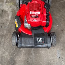 Troy Bilt mower 725 motor 22 inch cut big wheel like new