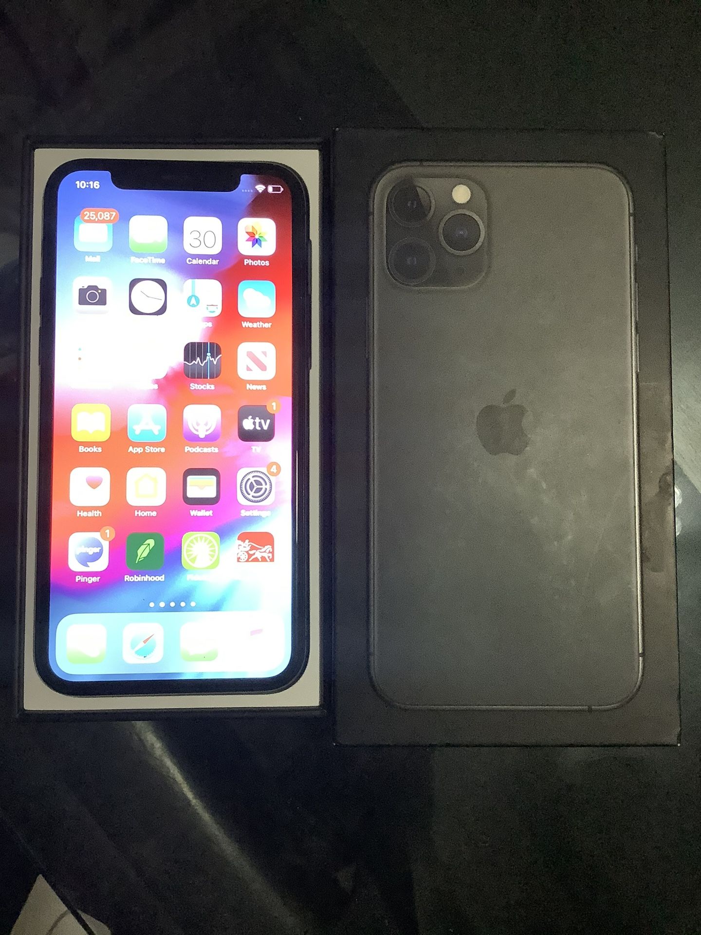 Apple iPhone 11 Pro 64gb with Box Fresh iOS with AppleCare