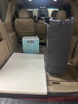 Pack and Play with Mattess Pad - USED GOOD CONDITION