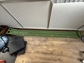 Perfect Practice 9-ft Putting Mat – Great Condition
