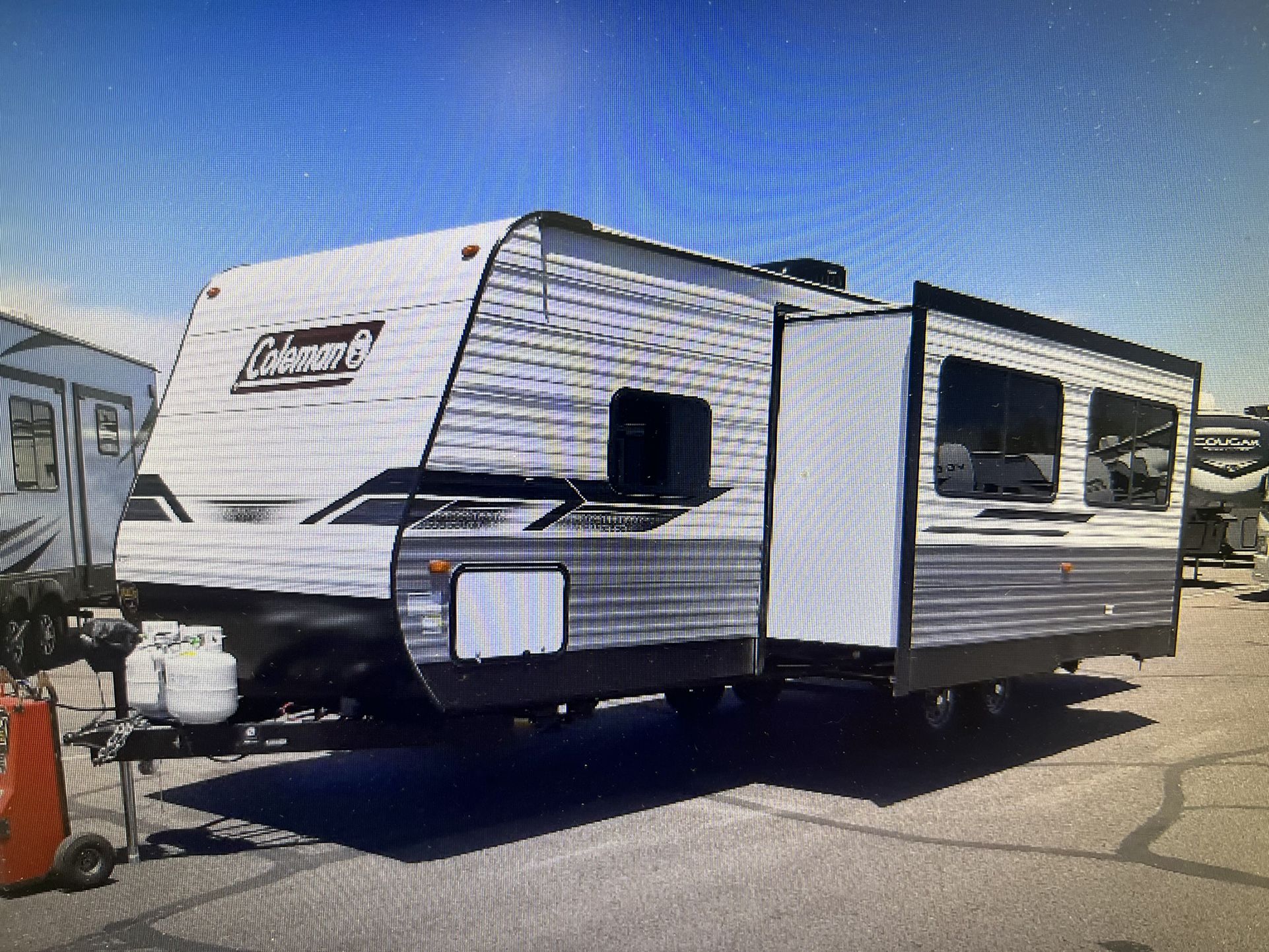 2022 COLEMAN LATERN LT 262BHWE