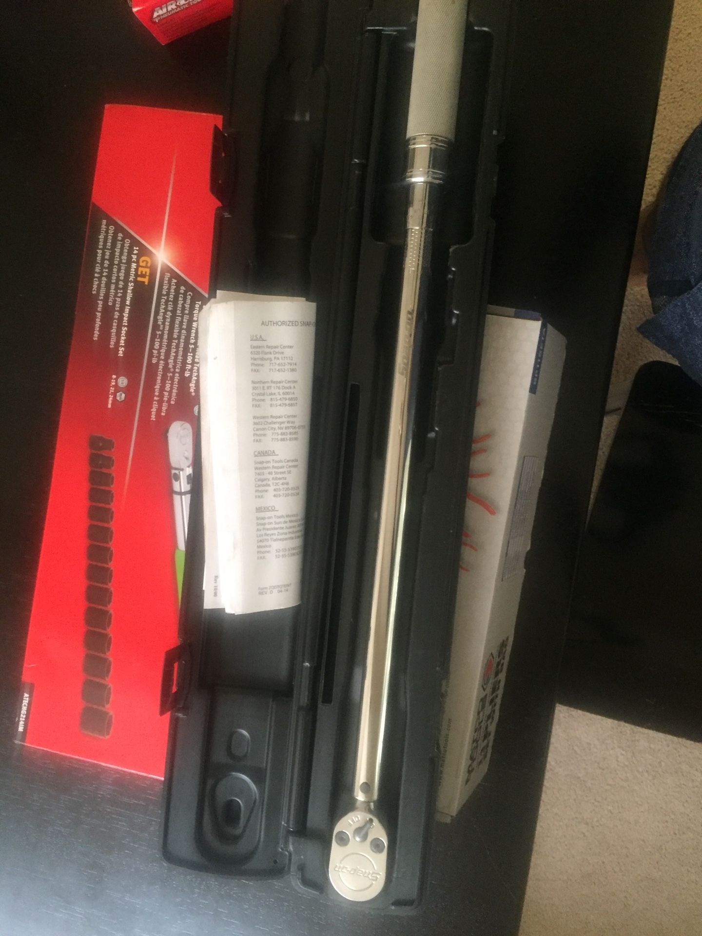 torque wrench brand new snap on half inch, 250$