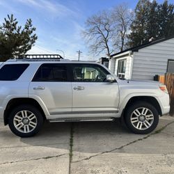 2011 Toyota 4runner (Limited) 