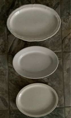 Vintage Platters•Price is For All3•Measurements in Photos