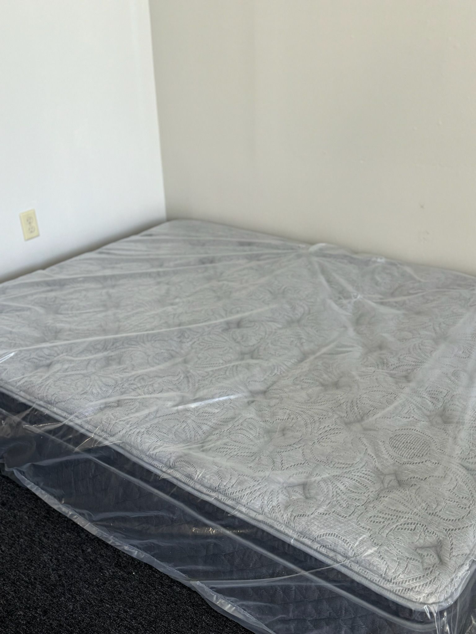 🌟🔥 Twin Full Queen & King Mattresses + Free Base! 🔥 Starting at $165 🌟 Take Home Today for Only $10 Down! 💥