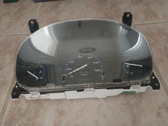 Honda Civic OEM instrument gauge cluster from a 1(contact info removed) Honda Civic (EK generation). 180,334 miles