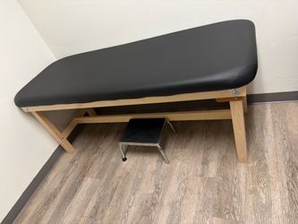 Medical Exam Tables/Beds