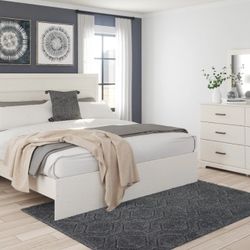 Stelsie White Panel Bedroom Set

