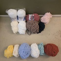 Assorted Bernat Blanket Yarn 