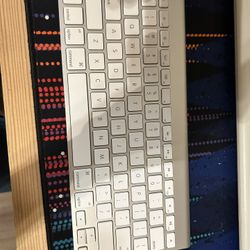 Apple Magic Keyboard A1314 New Batteries