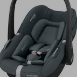 Maxi- Cosi  Car Travel.