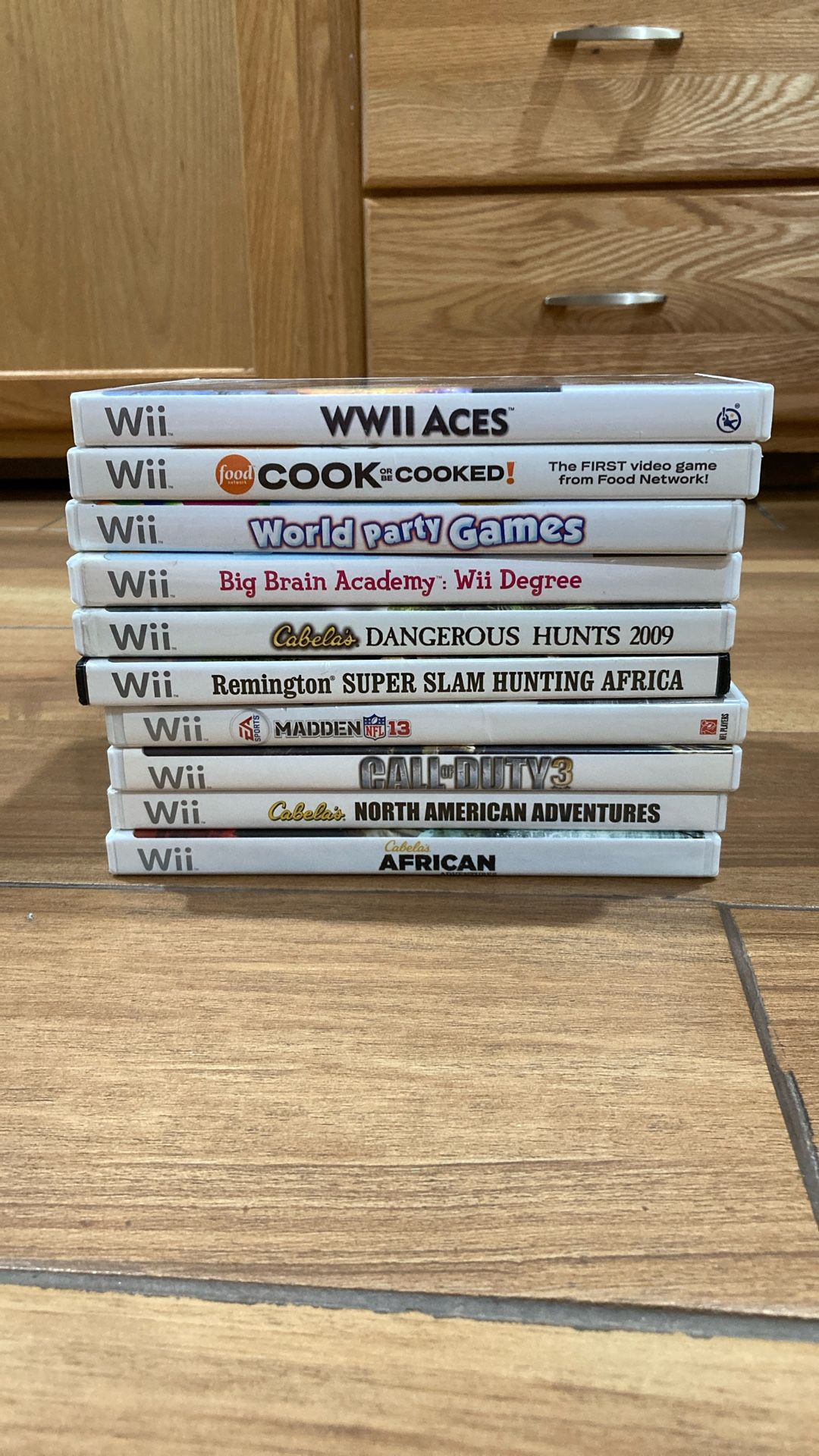 Wii Bundle Lot of 10 Games Cod, Cabela’s, Madden