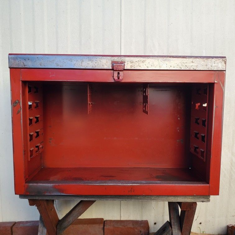 Tool Box Shell FREE Vintage Craftsman Toolbox Shell ONLY, READ DESCRIPTION for Sale in ...