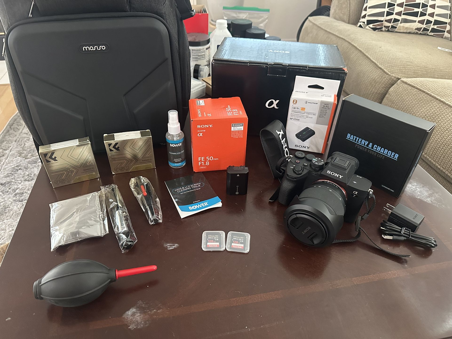 Sony A 7 4 Camera KIT
