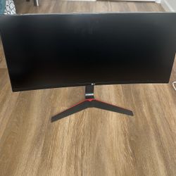 LG 34UC79G-B 34-Inch 21:9 Curved UltraWide IPS Gaming Monitor with 144Hz Refresh Rate, Black