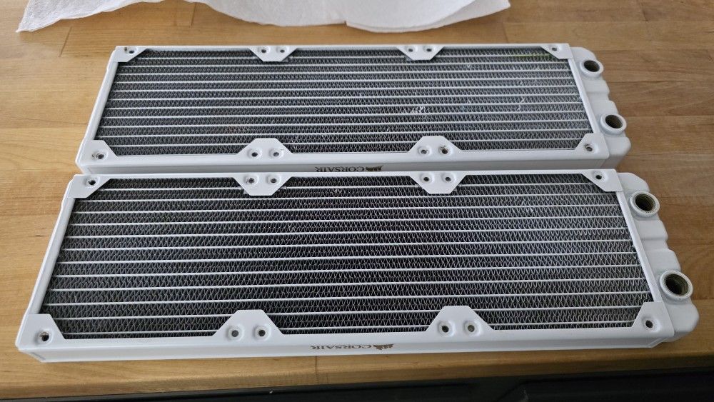 Corsair Hydro X Series XR5 360mm Radiators White