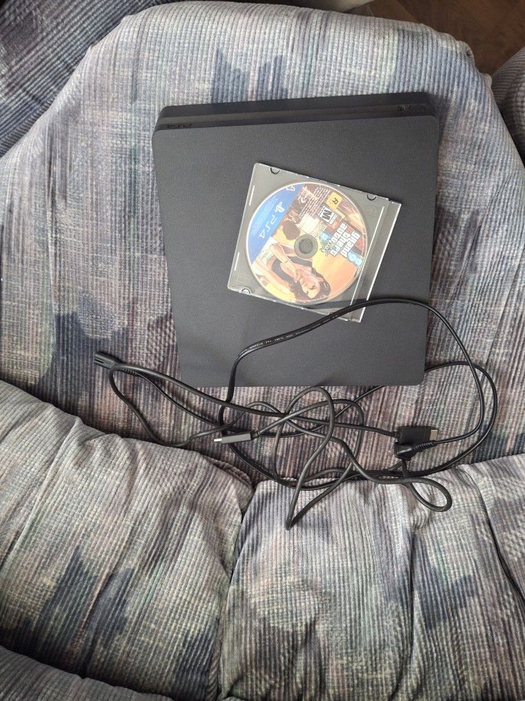 Ps4 Slim Like New!