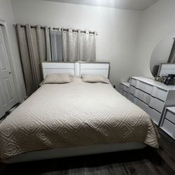 Bed Set With Dresser and two Nightstand 